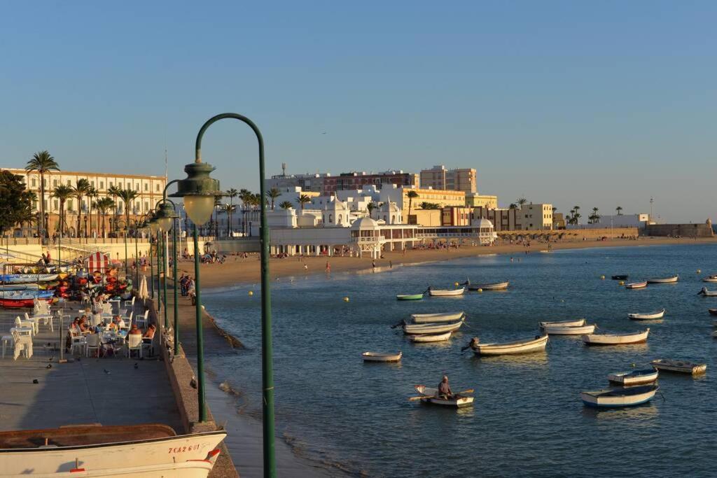 Esencia De Cadiz Entre La Vina Y El Mercado 외부 사진